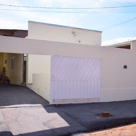 Villa Casa Temporada Em Olimpia To Nem Ai Exterior foto